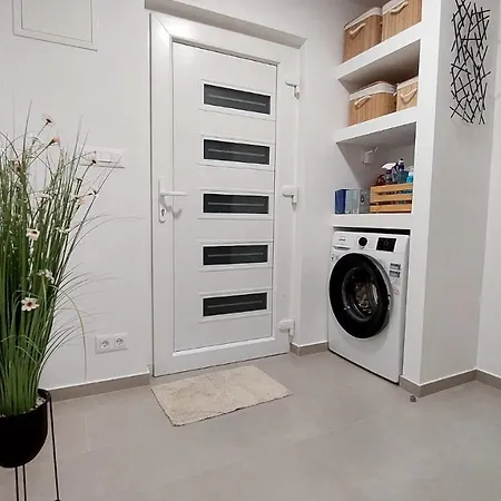 Apartman Zlatan Np Krka Appartamento Drniš